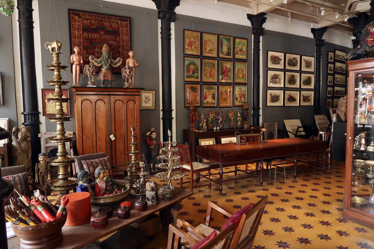 Expert Antique Dealer – What You Should Know
